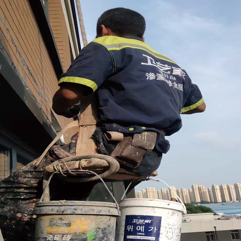 窗口漏水维修-蜘蛛人高空外吊窗口施工